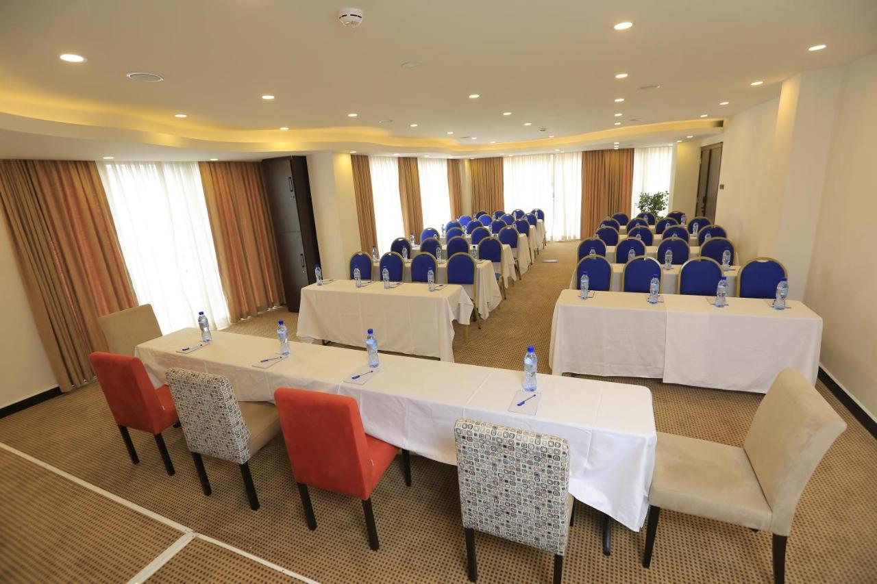 Cassiopeia Hotel Addis Ababa Exterior foto