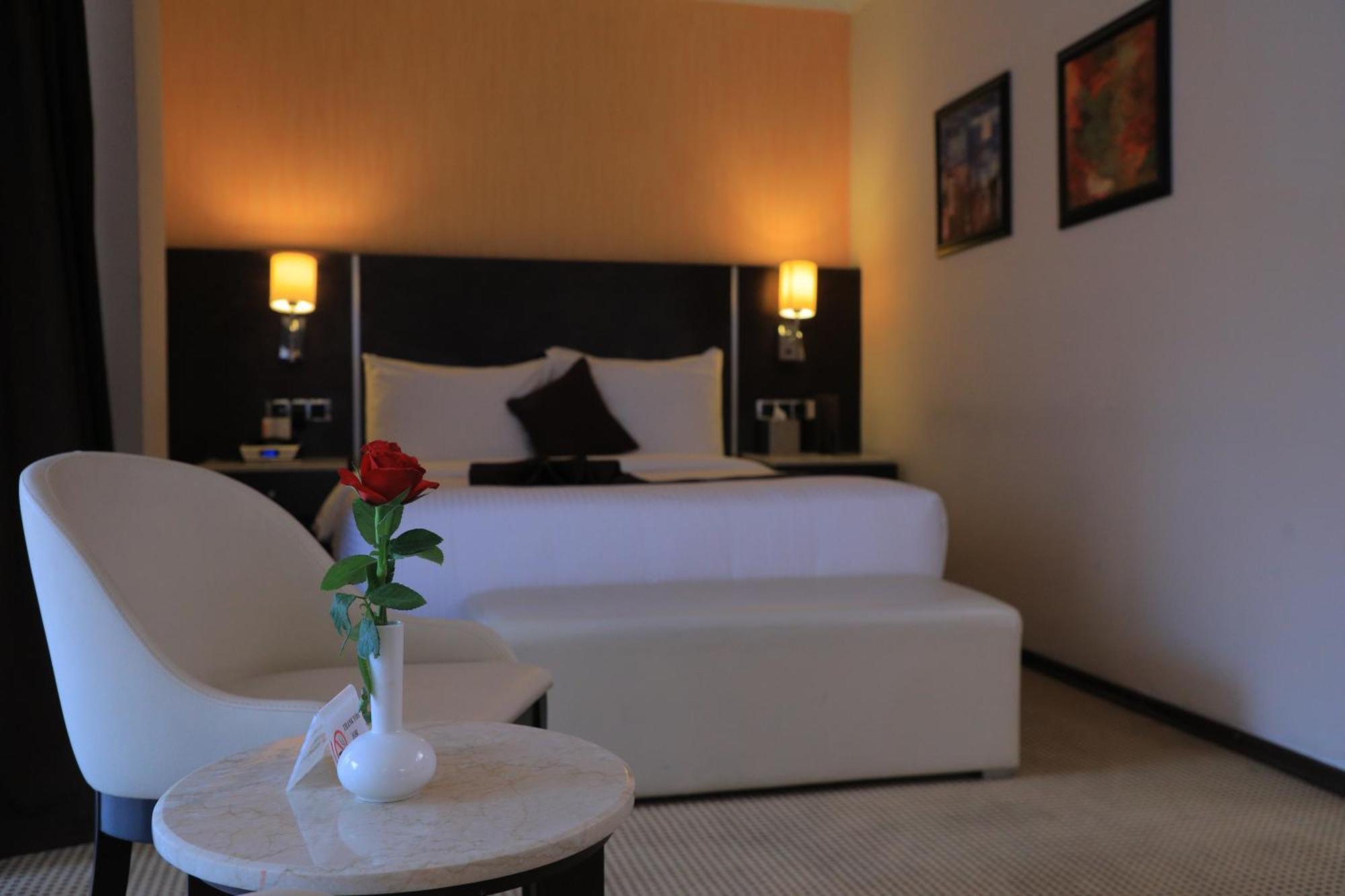 Cassiopeia Hotel Addis Ababa Exterior foto