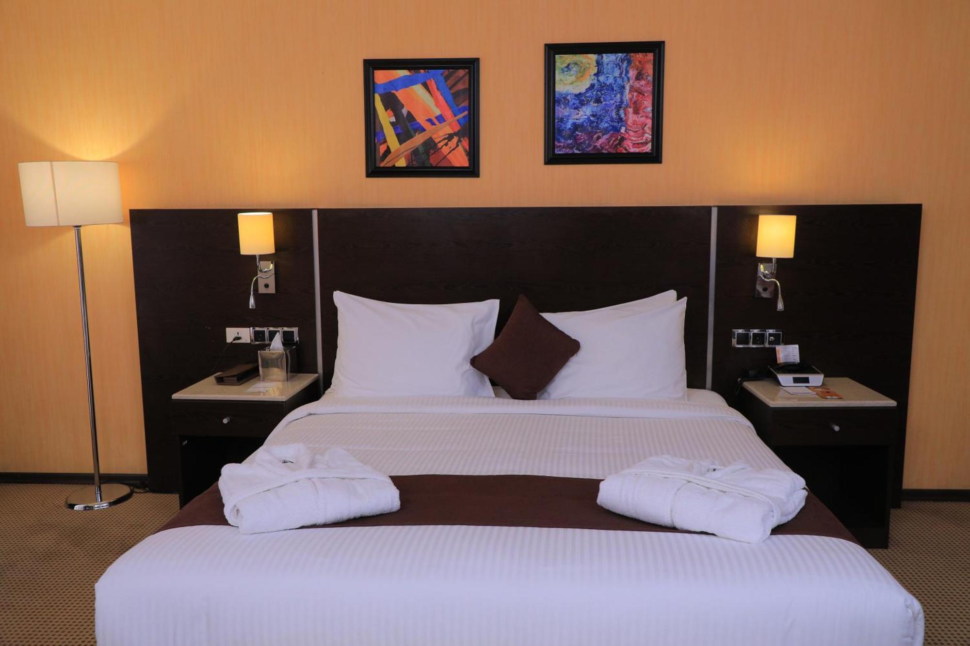 Cassiopeia Hotel Addis Ababa Exterior foto